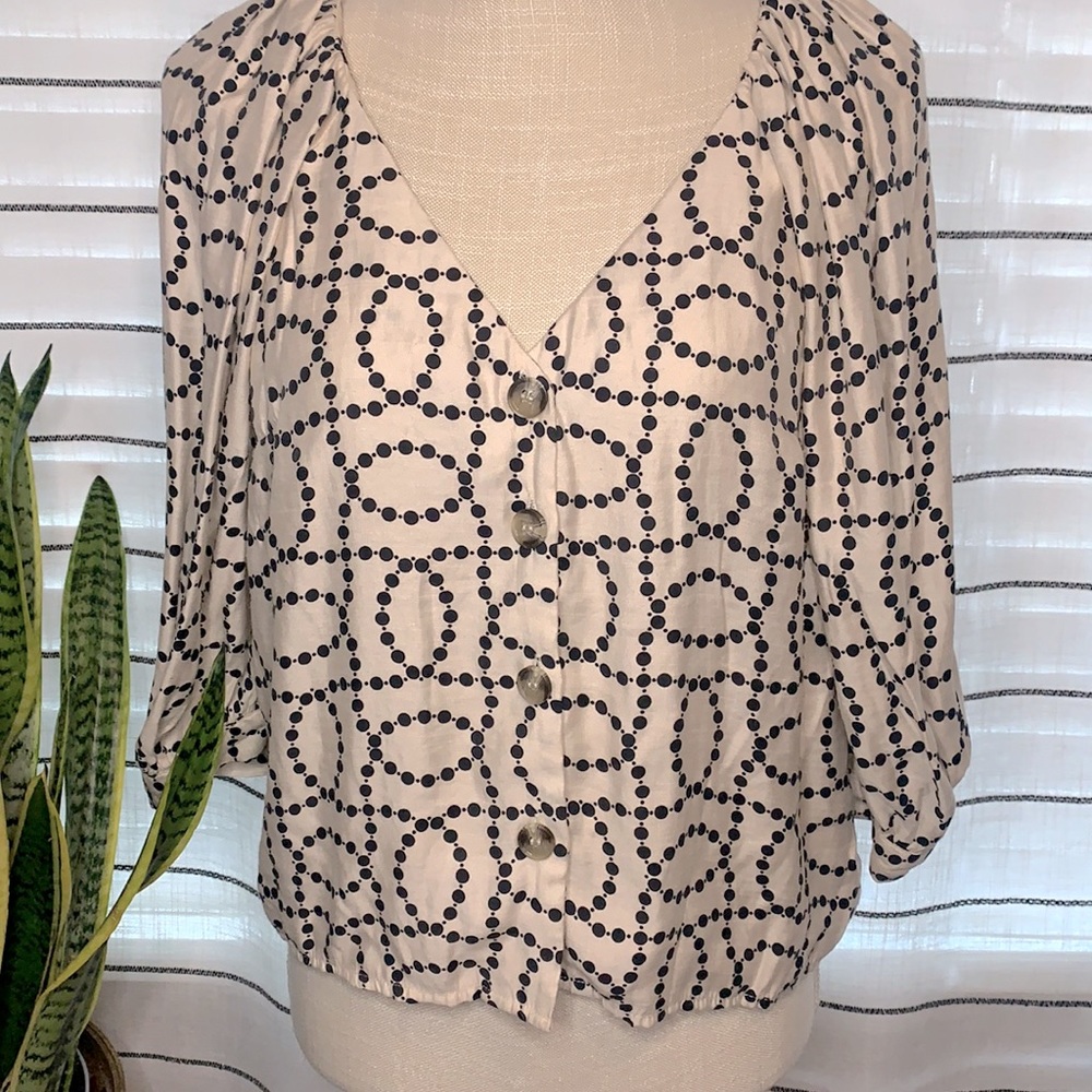 H&M Off White & Black Geometric Print Button Up Blouse Size: 8 Black Dot Print